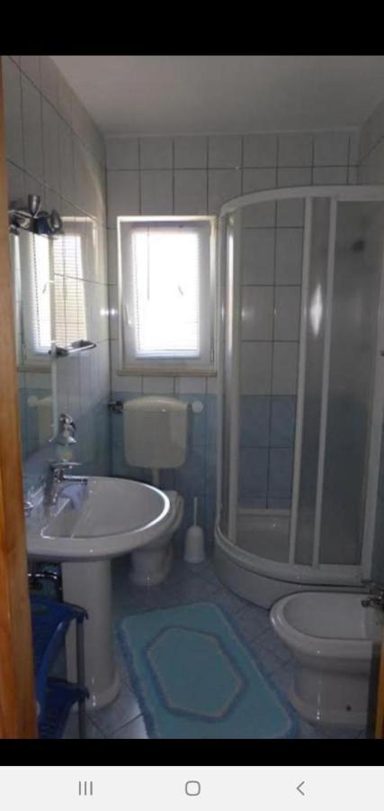 Comfortable Rooms With Small Kitchen Bacina Zewnętrze zdjęcie